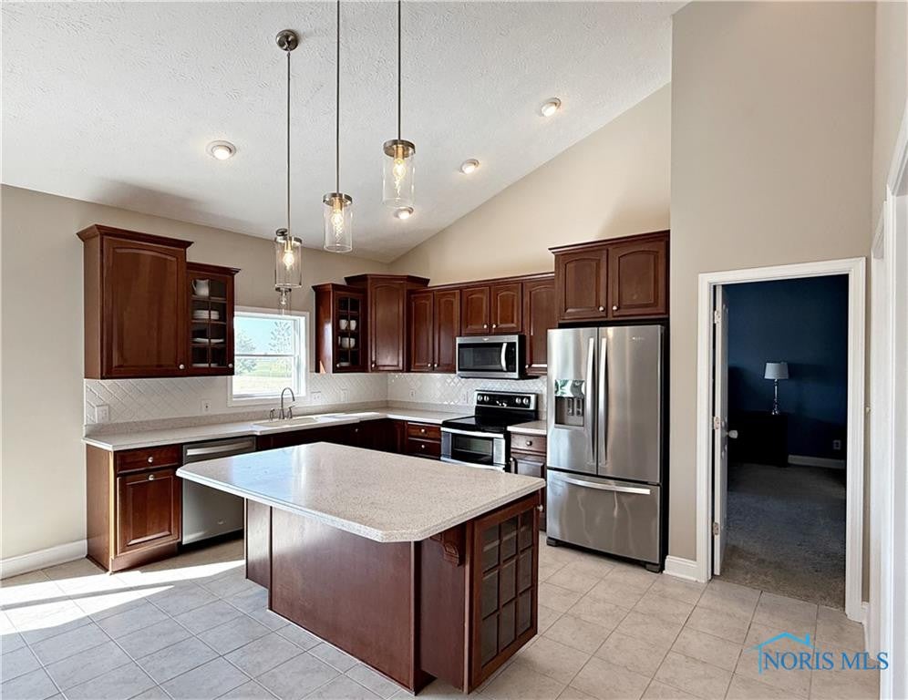 McComb, Ohio, 45858, United States, 4 Bedrooms Bedrooms, ,4 BathroomsBathrooms,Residential,For Sale,1983927