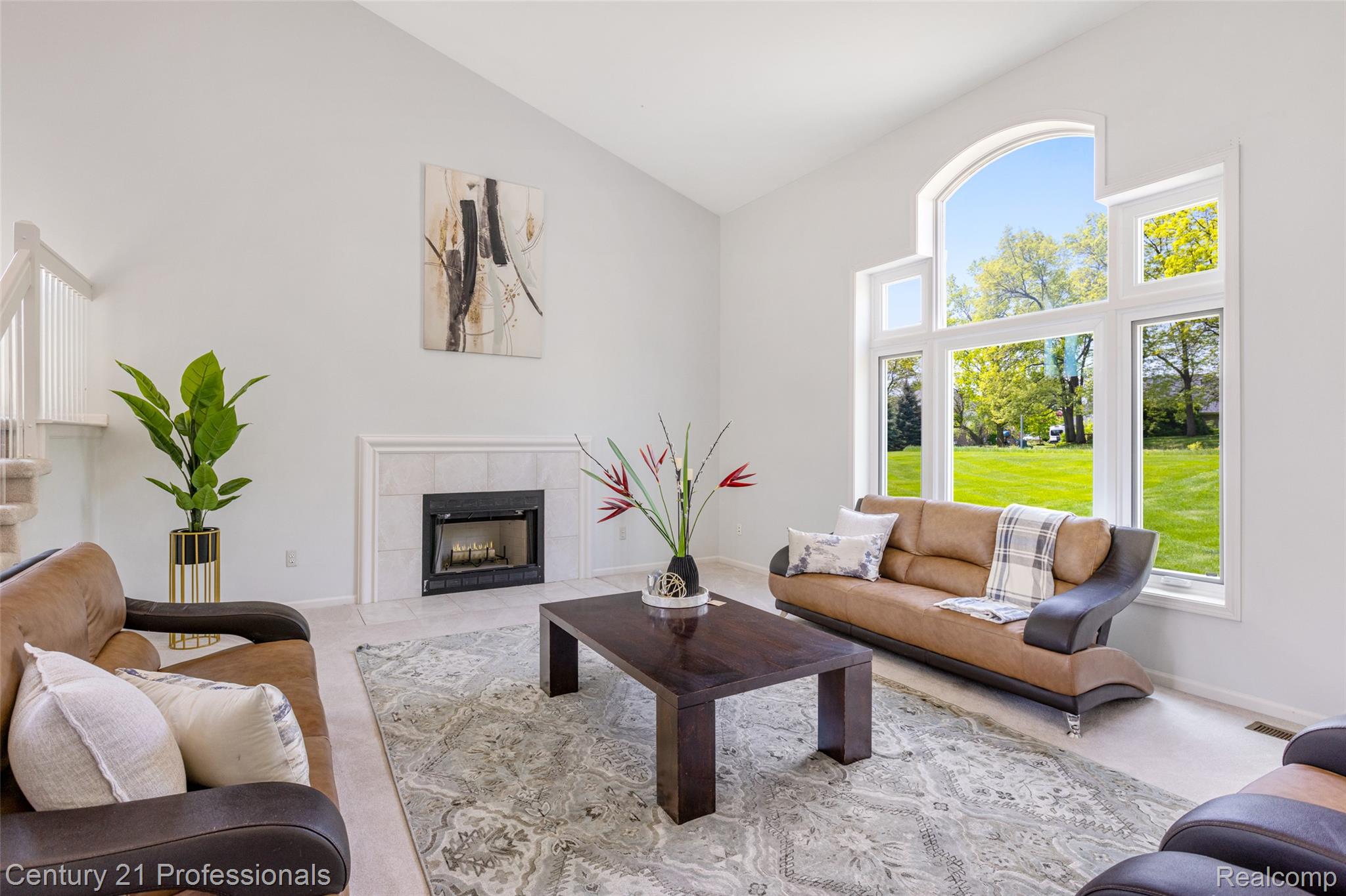 LakeOrion, Michigan, 48359, United States, 4 Bedrooms Bedrooms, ,3 BathroomsBathrooms,Residential,For Sale,1973715