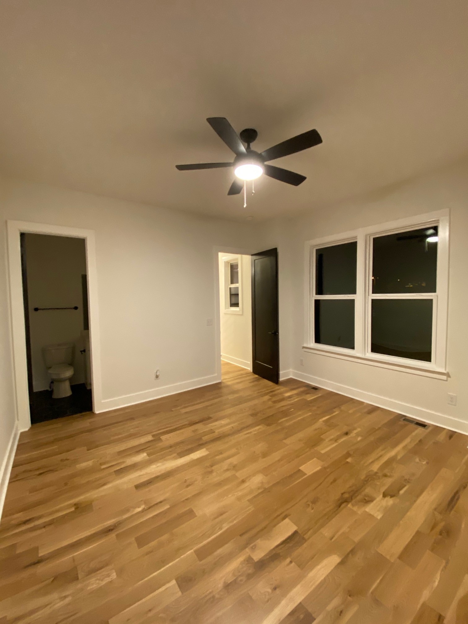 Nashville, Tennessee, 37207, United States, 4 Bedrooms Bedrooms, ,3 BathroomsBathrooms,Residential,For Sale,1921406