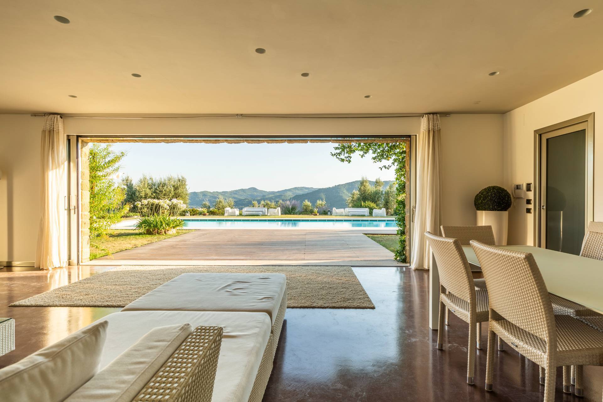 Perugia, Perugia, 06100, IT, 4 Bedrooms Bedrooms, ,5 BathroomsBathrooms,Residential,For Sale,1730390