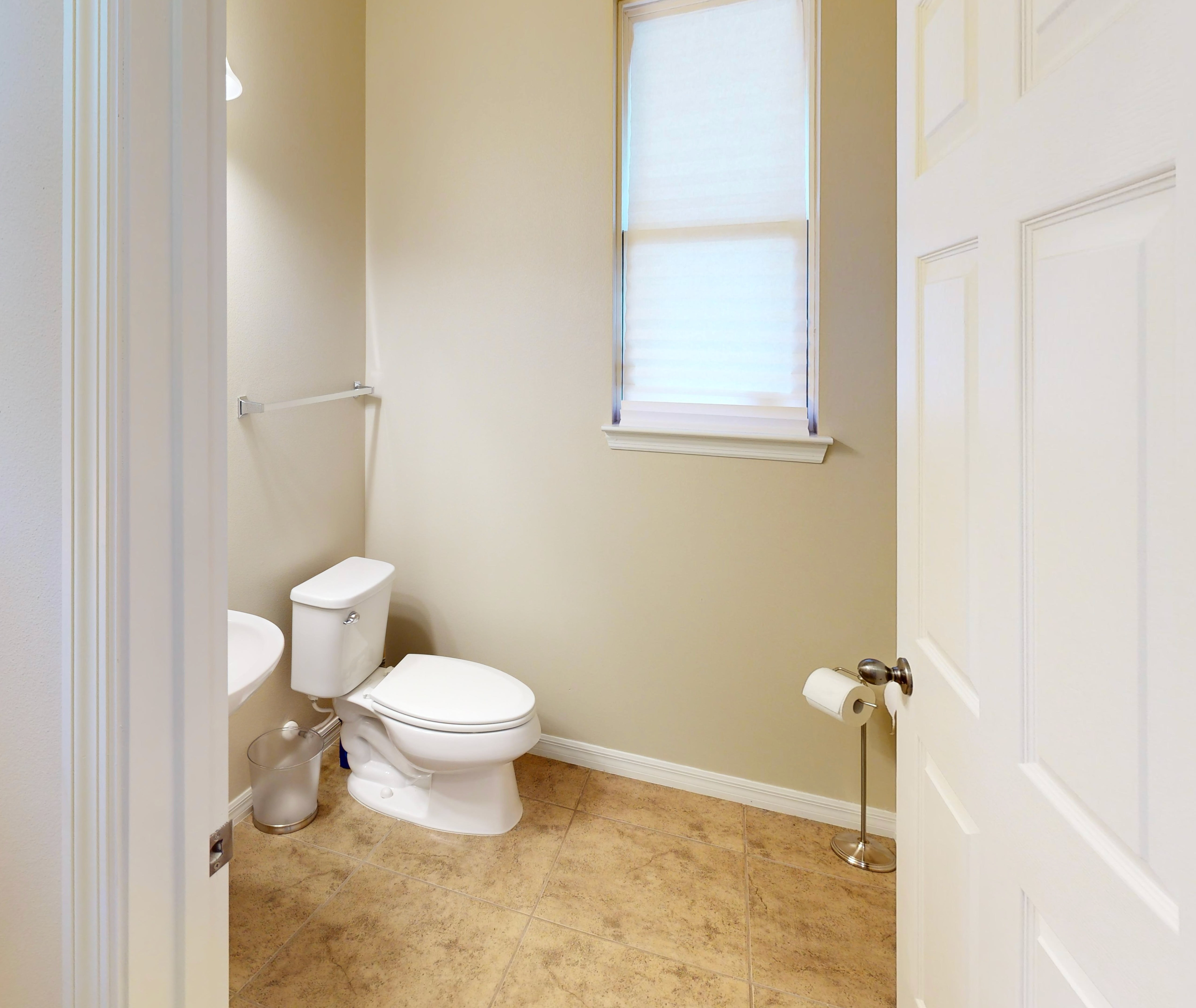 Windermere, Florida, 34786, United States, 3 Bedrooms Bedrooms, ,4 BathroomsBathrooms,Residential,For Sale,1985739