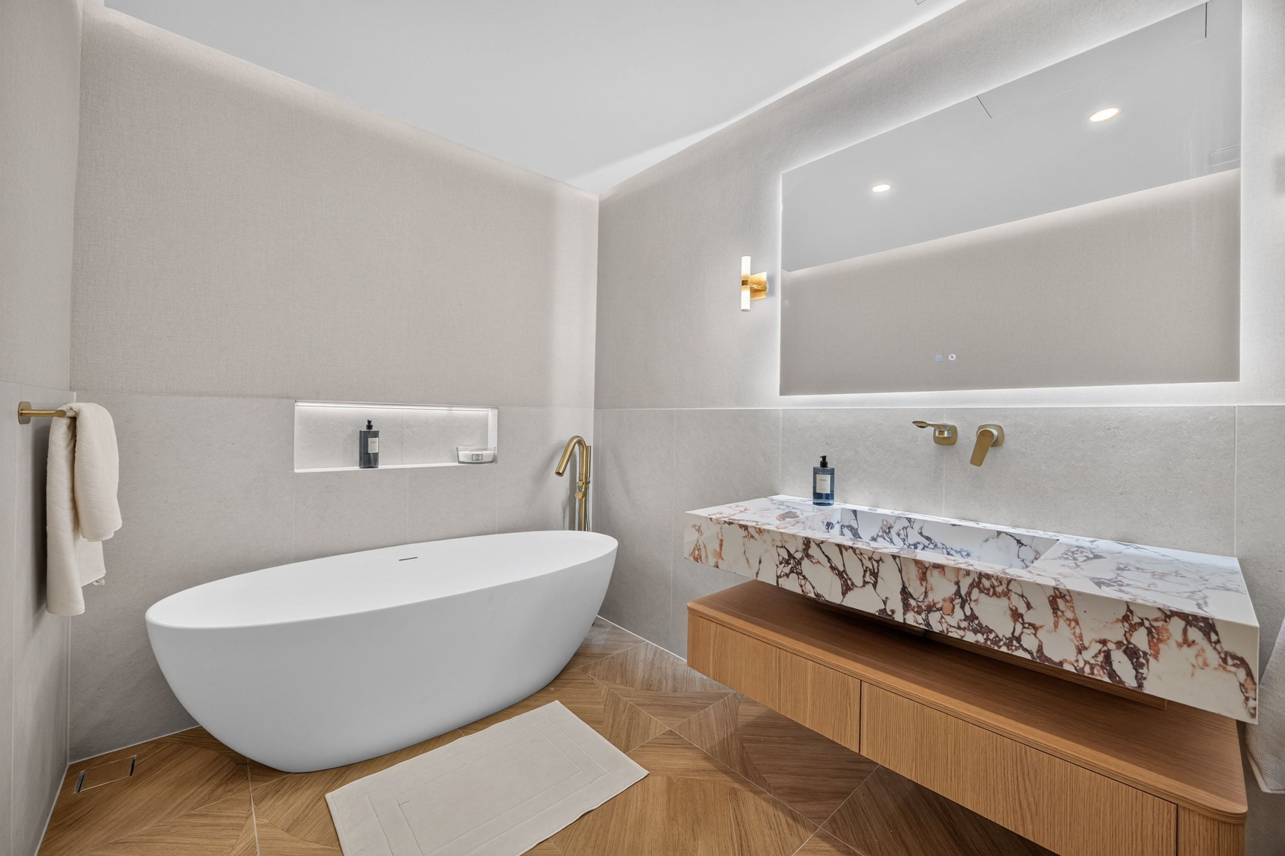  Refined Elegance in the Heart of Budapest