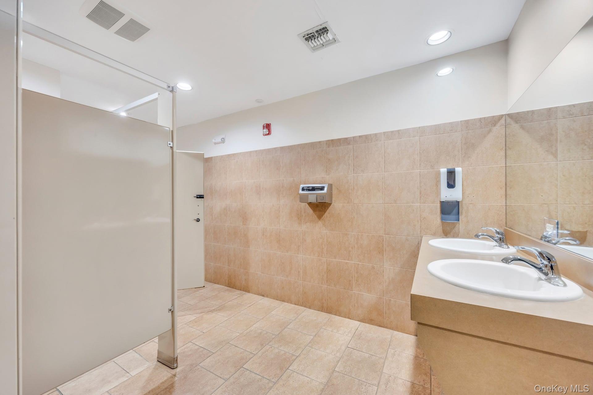 Nesconset, New York, 11767, United States, 2 Bedrooms Bedrooms, ,2 BathroomsBathrooms,Residential,For Sale,1988274