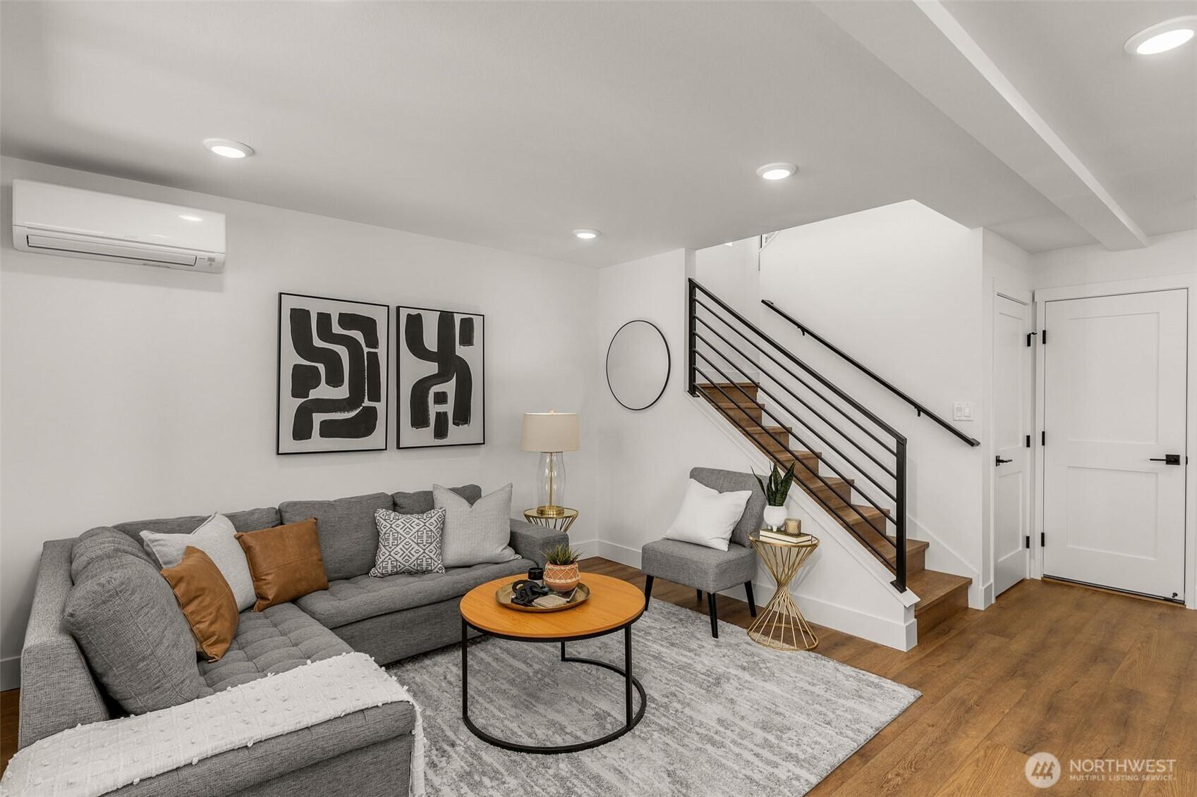 SEATTLE, Washington, 98106, United States, 3 Bedrooms Bedrooms, ,3 BathroomsBathrooms,Residential,For Sale,1743334
