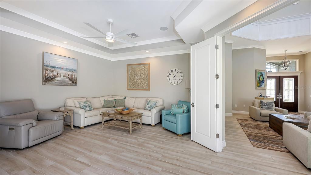 Sarasota, Florida, 34236, United States, 3 Bedrooms Bedrooms, ,4 BathroomsBathrooms,Residential,For Sale,1987814