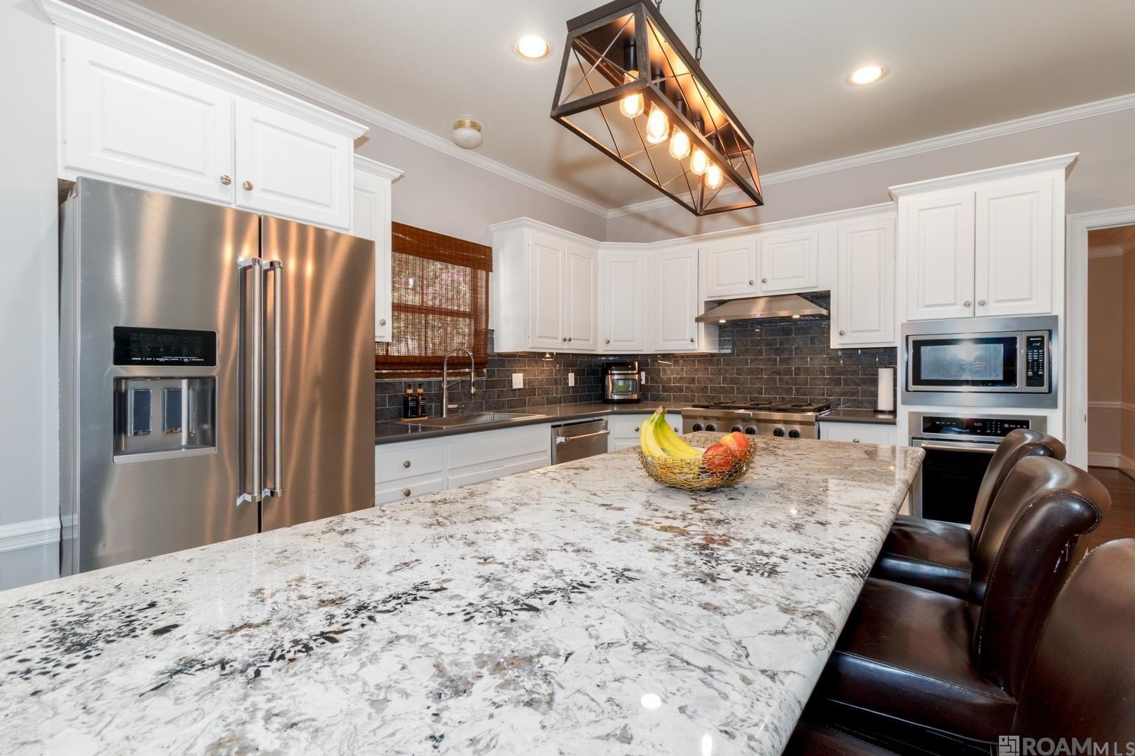 Baton Rouge, Louisiana, 70808, United States, 4 Bedrooms Bedrooms, ,3 BathroomsBathrooms,Residential,For Sale,2008098