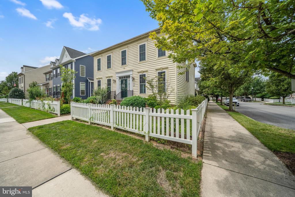 Milton, Delaware, 19968, United States, 4 Bedrooms Bedrooms, ,4 BathroomsBathrooms,Residential,For Sale,1901240