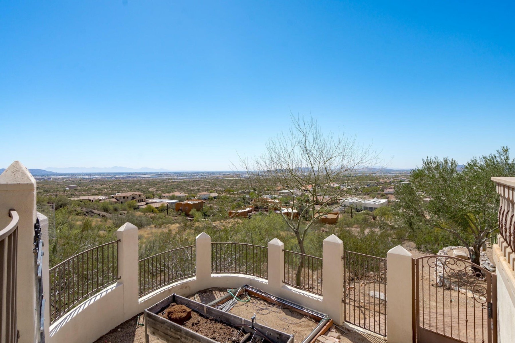  619 E Briles Road ¦Phoenix, AZ - 物件實景