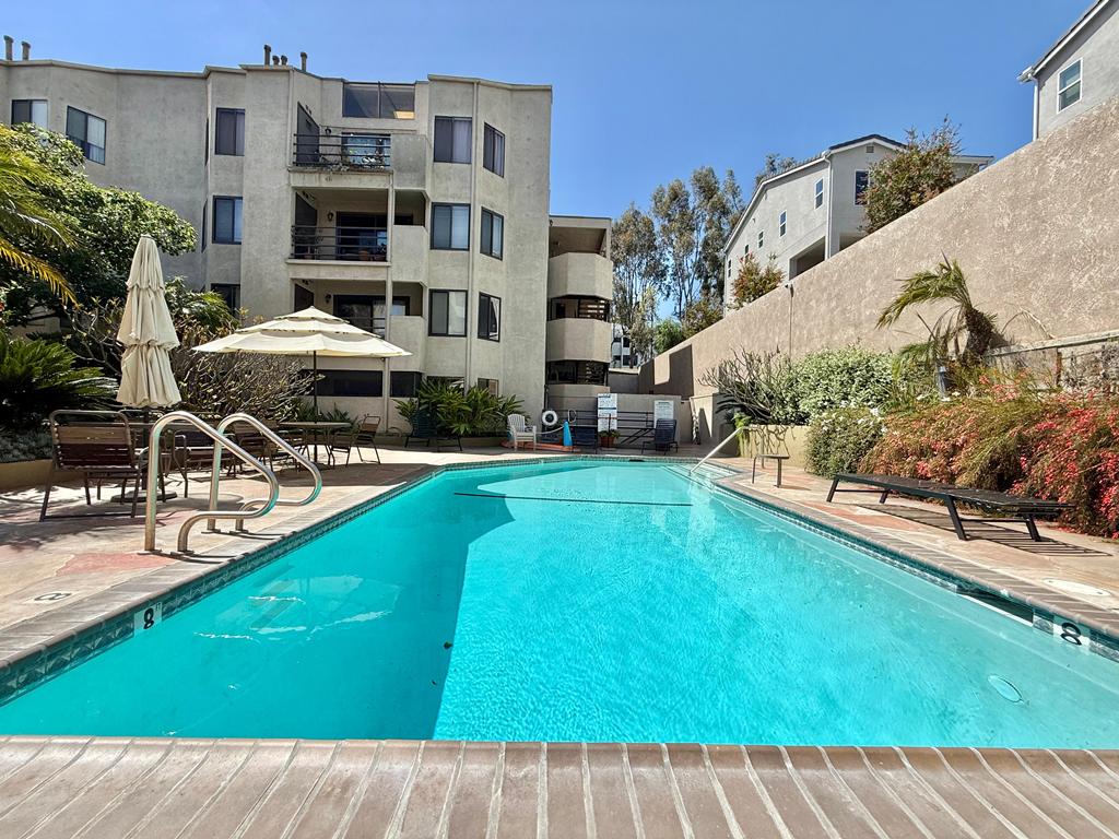 Long Beach, California, 90815, United States, 2 Bedrooms Bedrooms, ,2 BathroomsBathrooms,Residential,For Sale,1830564
