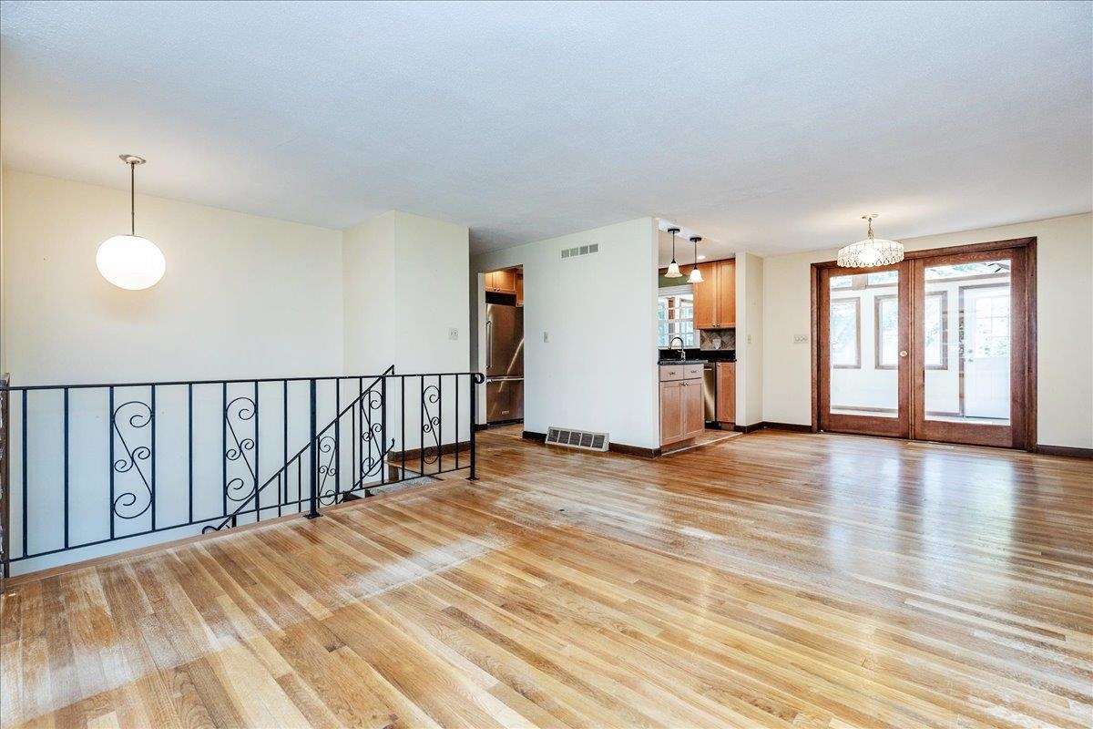 Merrimack, New Hampshire, 03054, United States, 3 Bedrooms Bedrooms, ,2 BathroomsBathrooms,Residential,For Sale,1937626