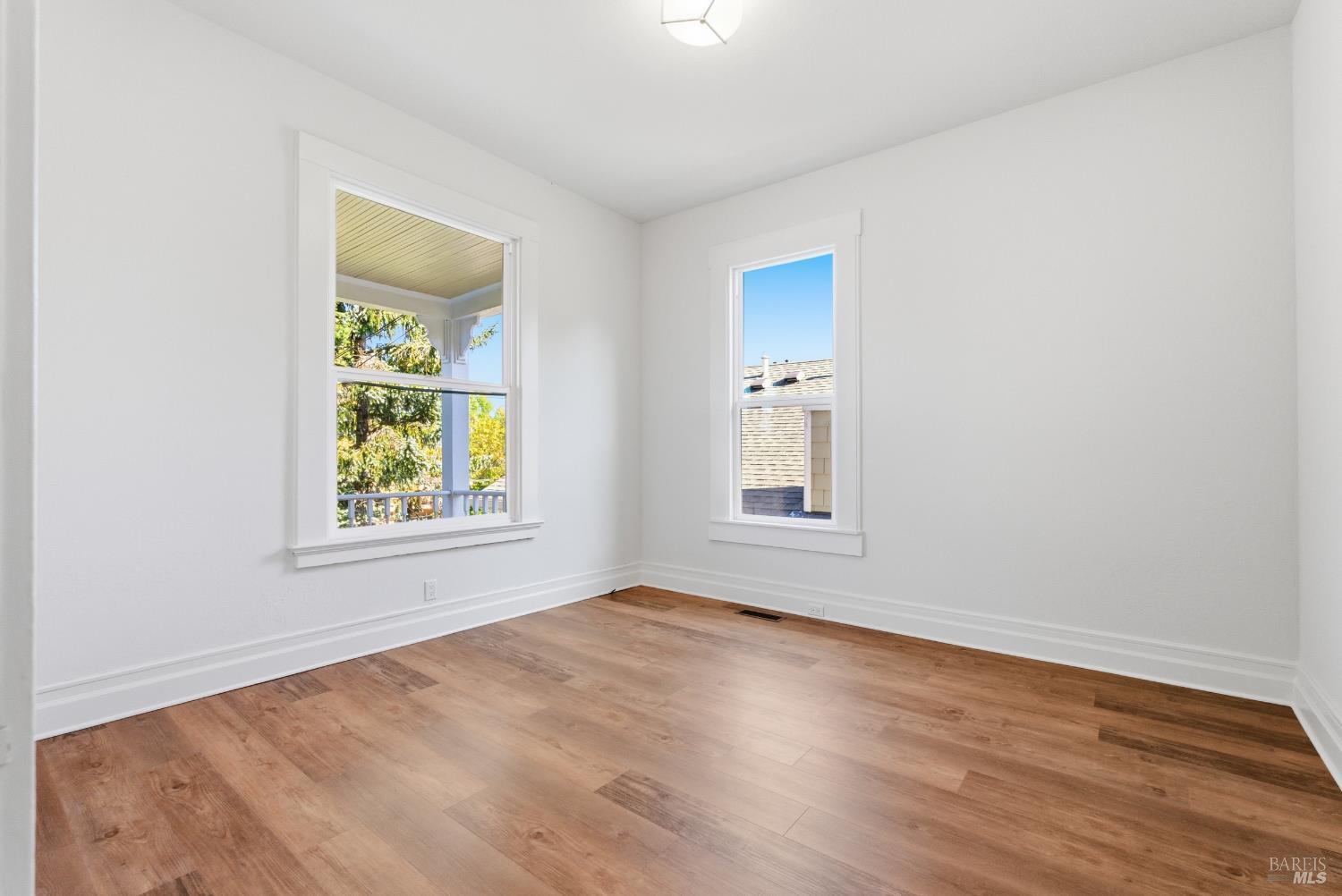 Corte Madera, California, 94925, United States, 6 Bedrooms Bedrooms, ,3 BathroomsBathrooms,Residential,For Sale,1986479