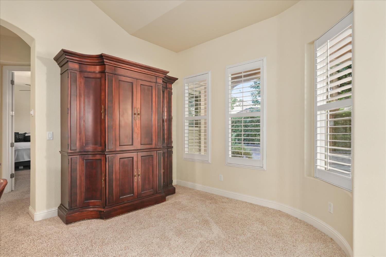 Clovis, California, 93619, United States, 3 Bedrooms Bedrooms, ,2 BathroomsBathrooms,Residential,For Sale,1942854