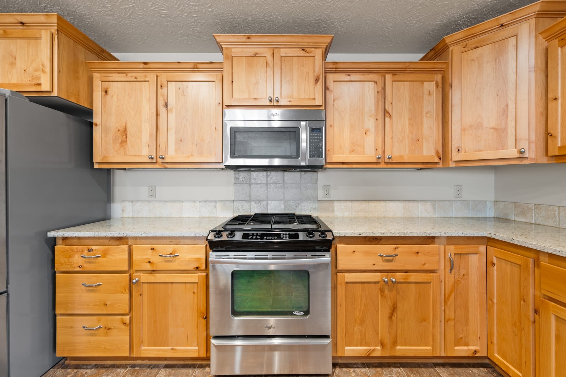  2330 NW 10th Street Redmond, OR 97756 - 物件實景