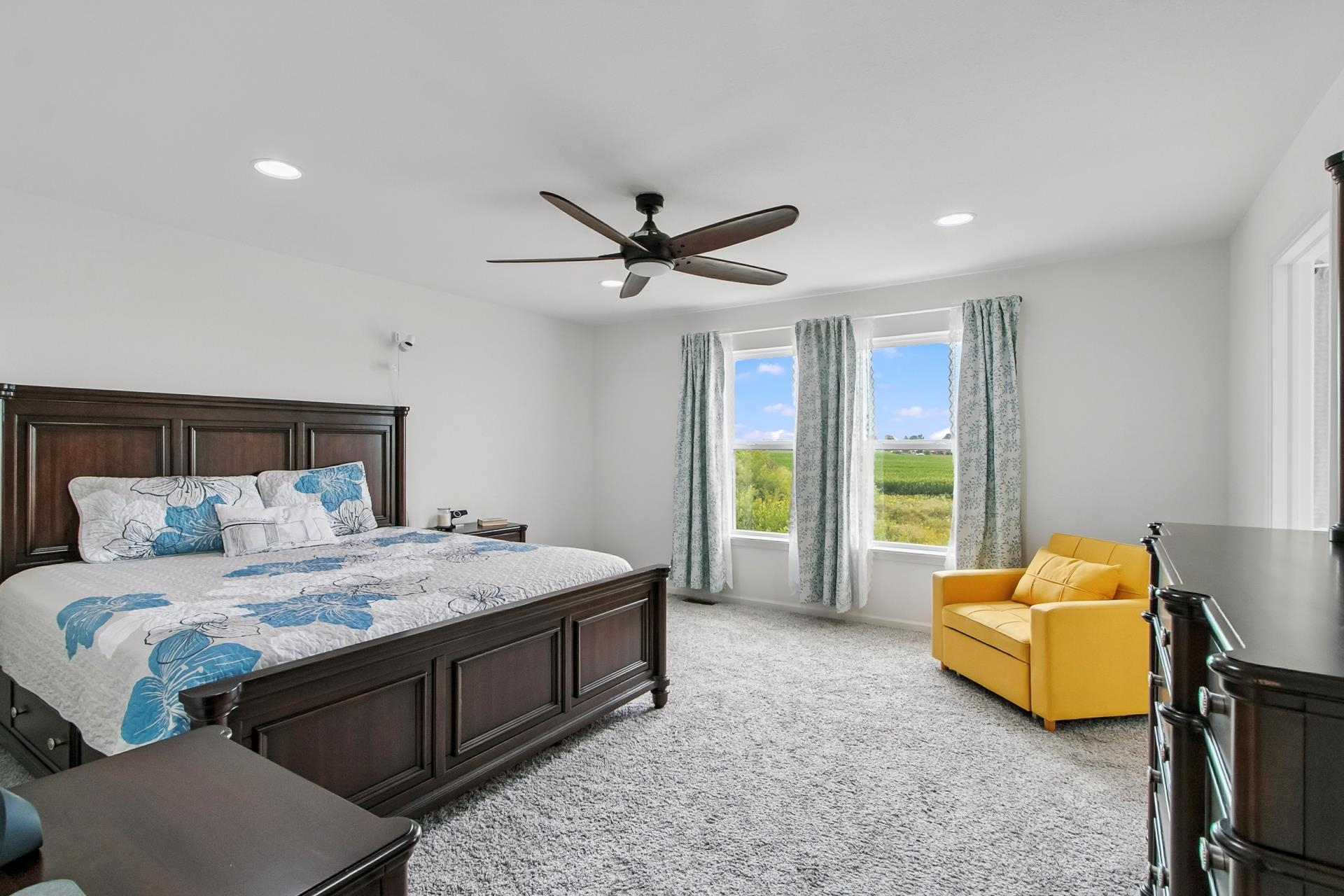 DeForest, Wisconsin, 53532, United States, 4 Bedrooms Bedrooms, ,4 BathroomsBathrooms,Residential,For Sale,1913237