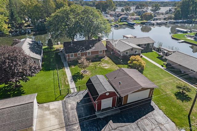 Putnam Twp, Michigan, 48169, United States, 3 Bedrooms Bedrooms, ,2 BathroomsBathrooms,Residential,For Sale,1981909