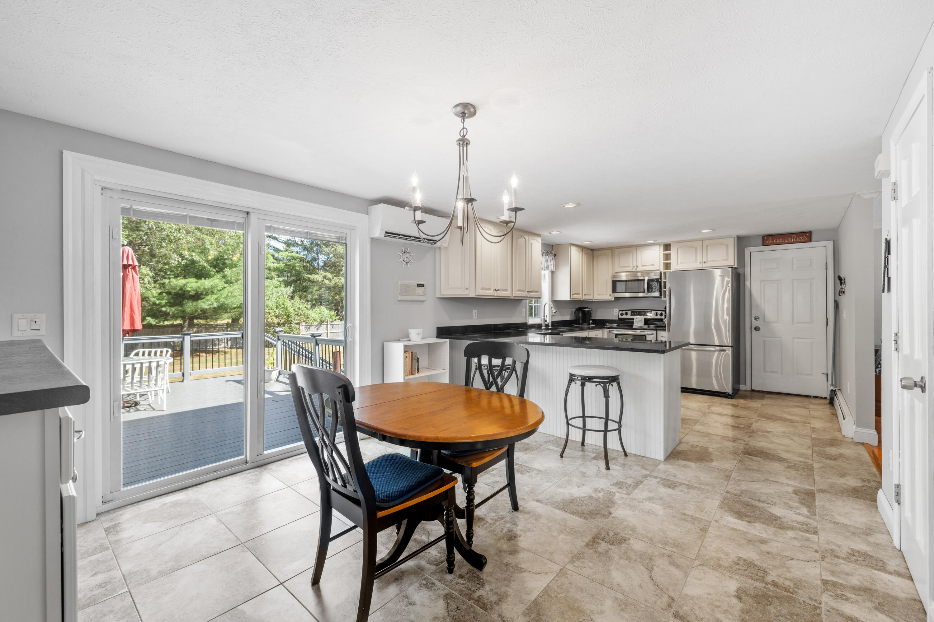 Kennebunk, Maine, 04043, United States, 4 Bedrooms Bedrooms, ,3 BathroomsBathrooms,Residential,For Sale,1901134