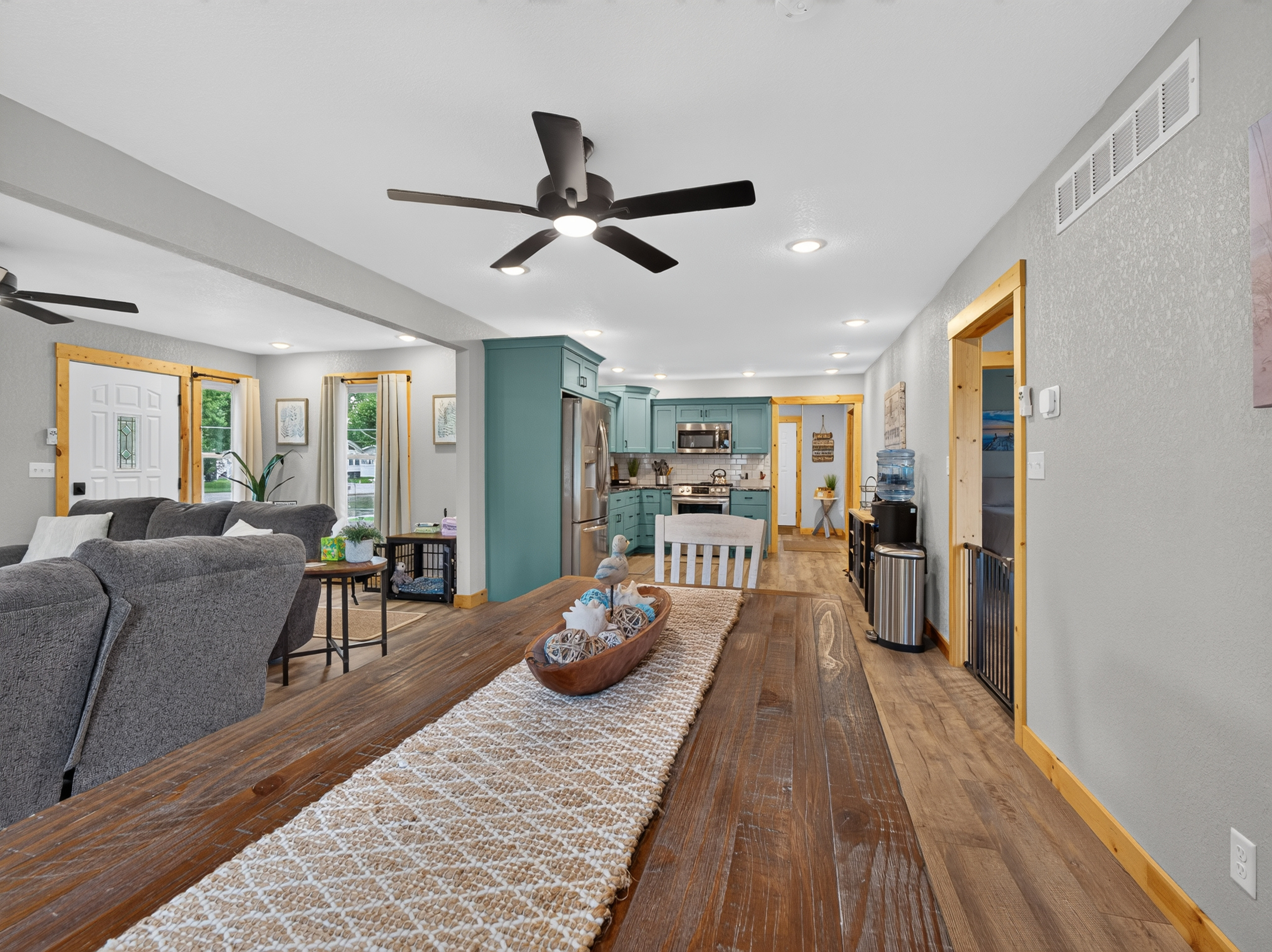  Beautifully Updated Waldron Lake Cottage - 物件實景