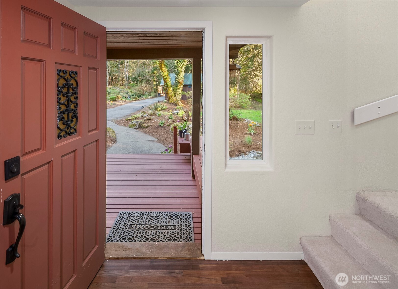 North Bend, Washington, 98045, United States, 3 Bedrooms Bedrooms, ,2 BathroomsBathrooms,Residential,For Sale,1989683