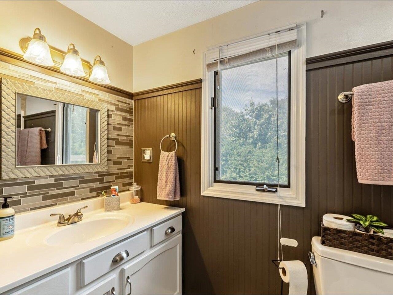 Swanton, Vermont, 05488, United States, 4 Bedrooms Bedrooms, ,2 BathroomsBathrooms,Residential,For Sale,1903681