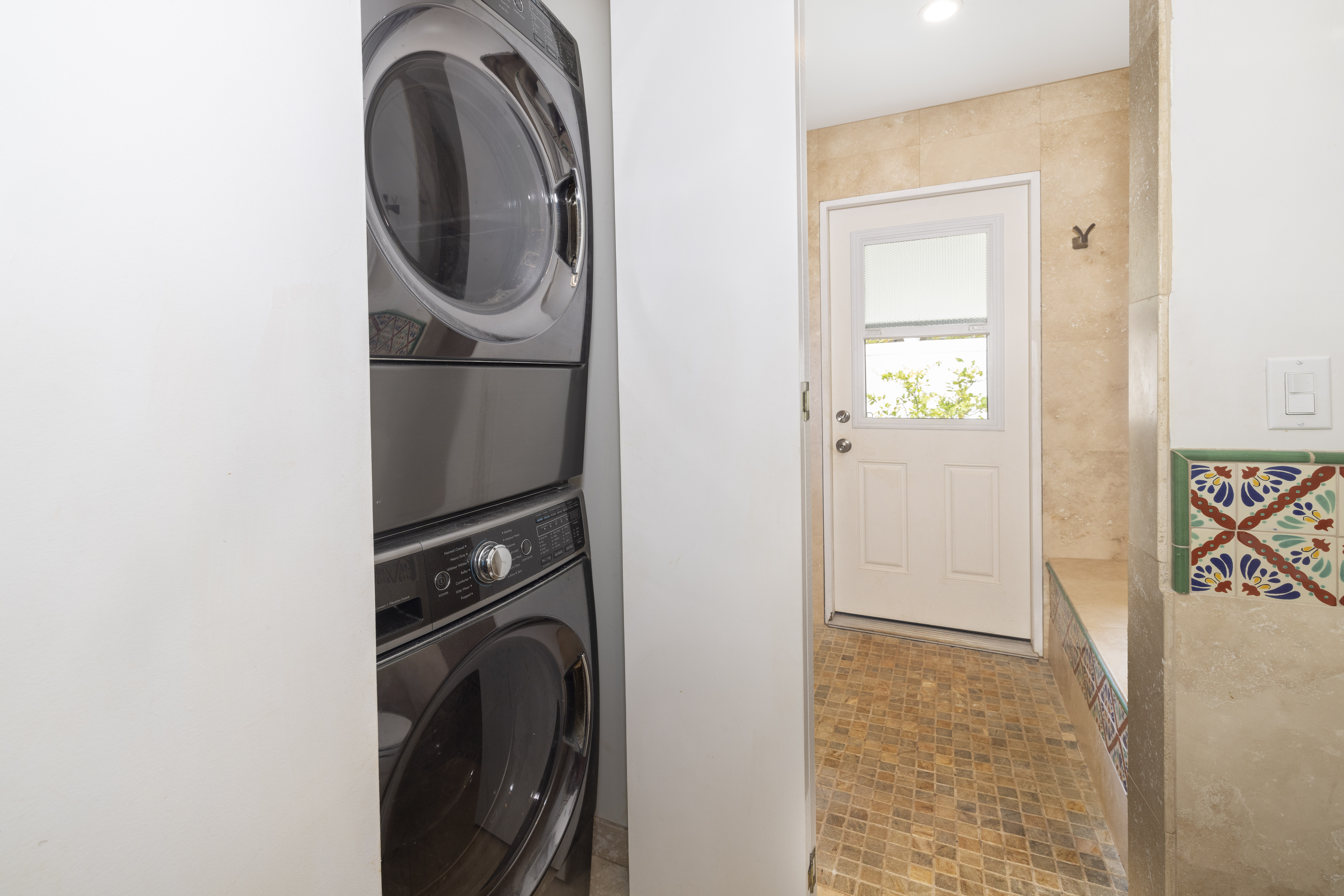 Mililani, Hawaii, 96789, United States, 4 Bedrooms Bedrooms, ,2 BathroomsBathrooms,Residential,For Sale,1978184