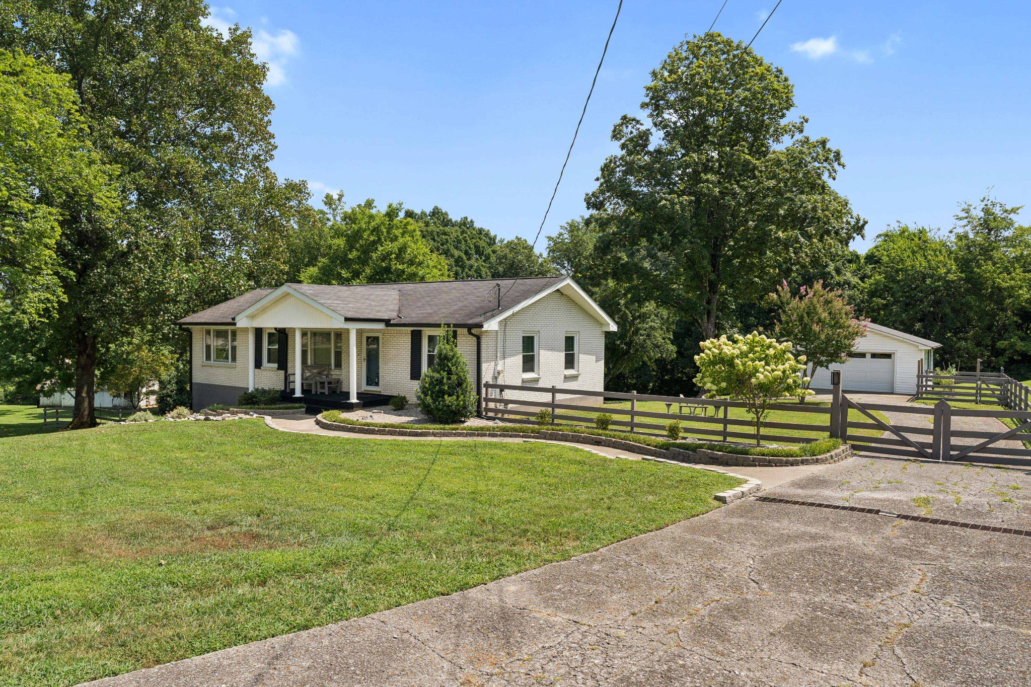 Nashville, Tennessee, 37217, United States, 3 Bedrooms Bedrooms, ,2 BathroomsBathrooms,Residential,For Sale,1913625