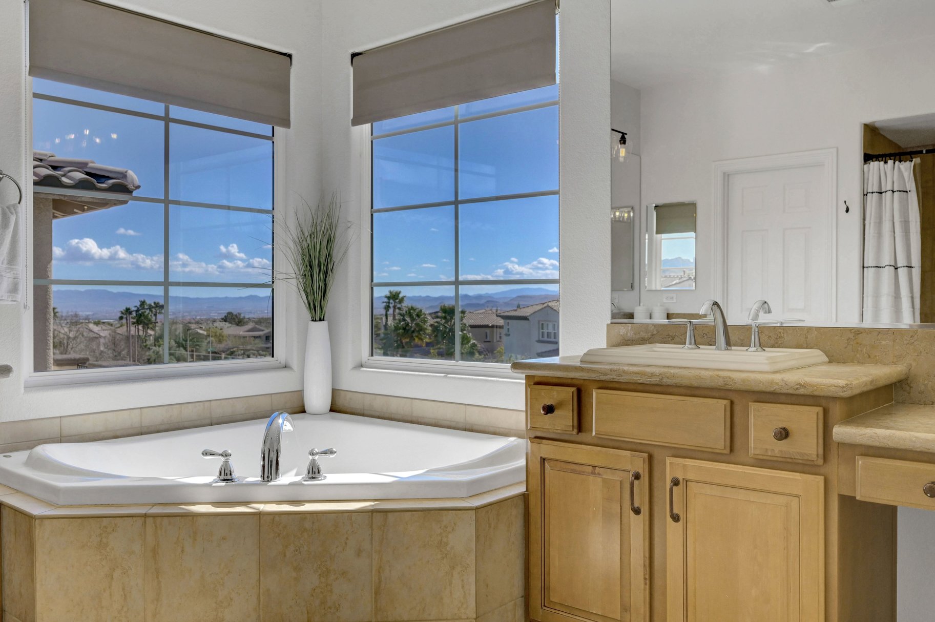  Elegant Toll Brothers Home in Gated Summerlin Community - 物件實景