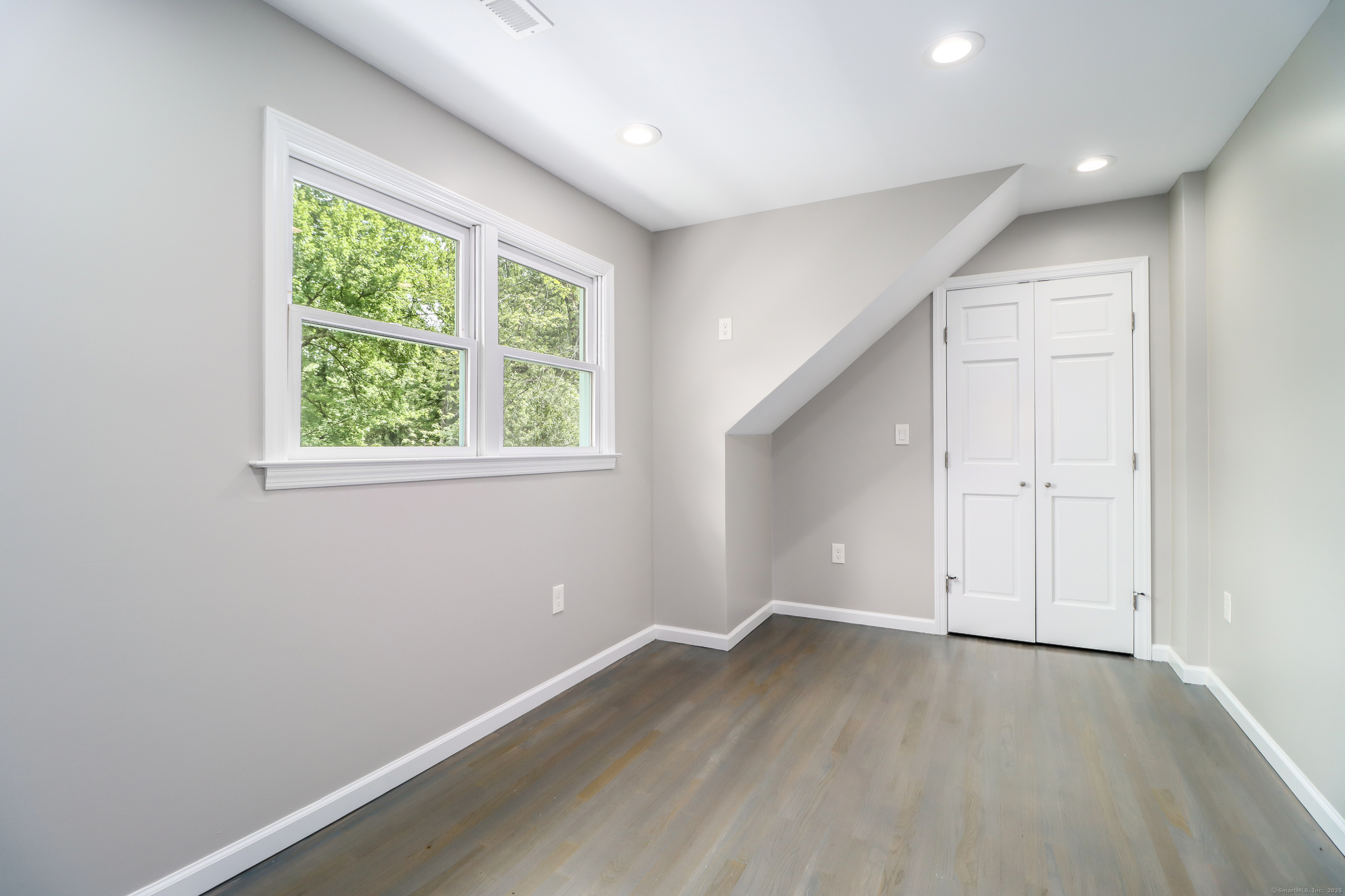 Redding, Connecticut, 06896, United States, 5 Bedrooms Bedrooms, ,3 BathroomsBathrooms,Residential,For Sale,1875500