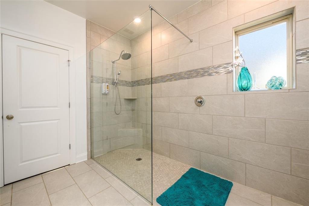 Cumming, Georgia, 30028, United States, 4 Bedrooms Bedrooms, ,3 BathroomsBathrooms,Residential,For Sale,1840509