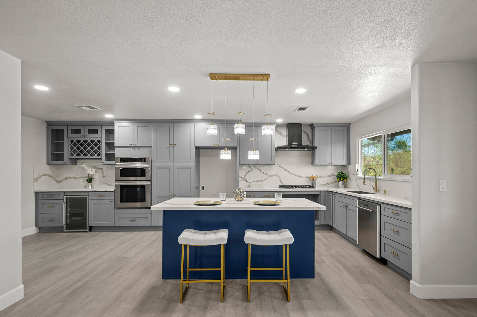 Menifee, California, 92587, United States, 5 Bedrooms Bedrooms, ,4 BathroomsBathrooms,Residential,For Sale,1986088