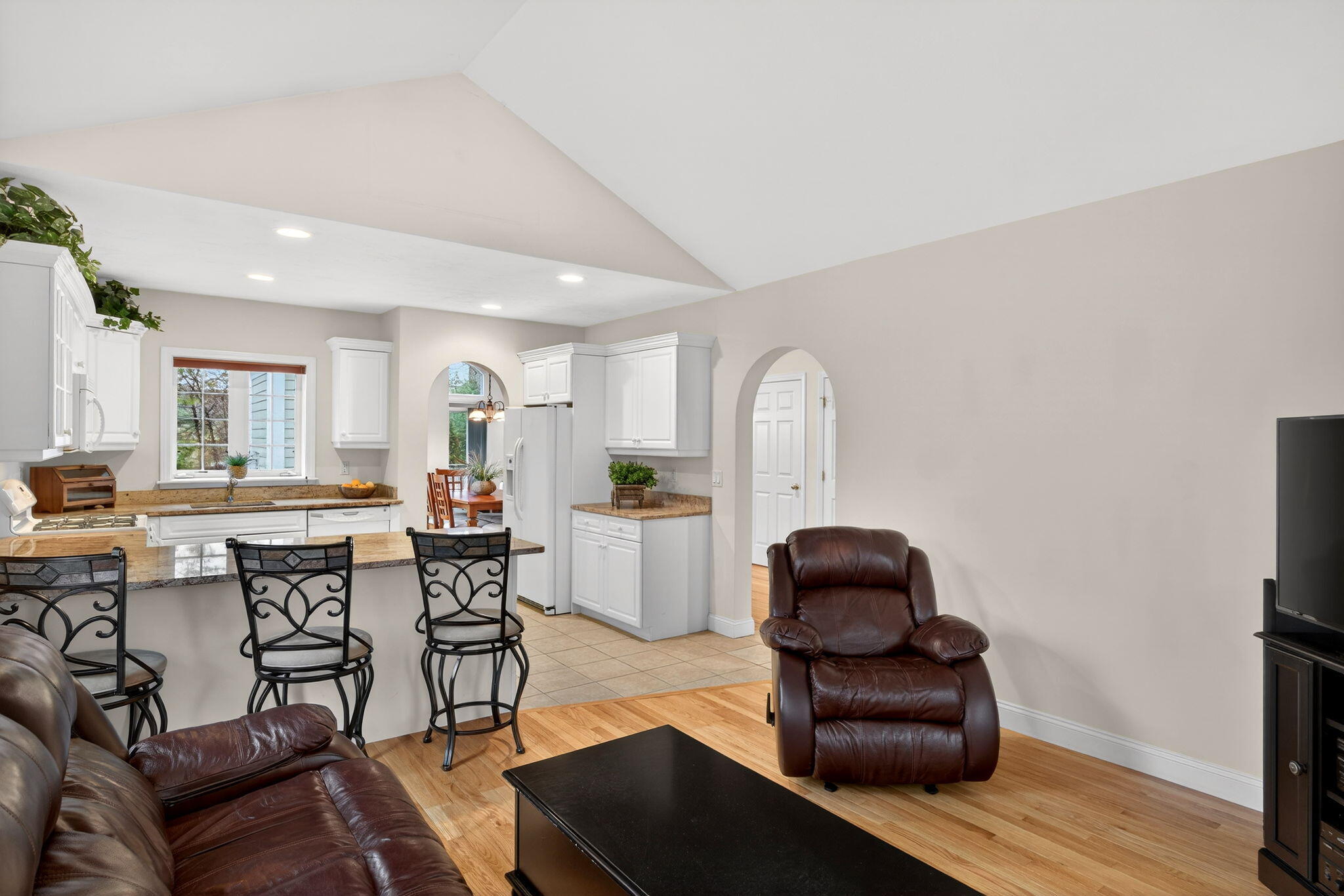  5 Blue Meadow Court, Bourne, MA, 02532 - 物件實景