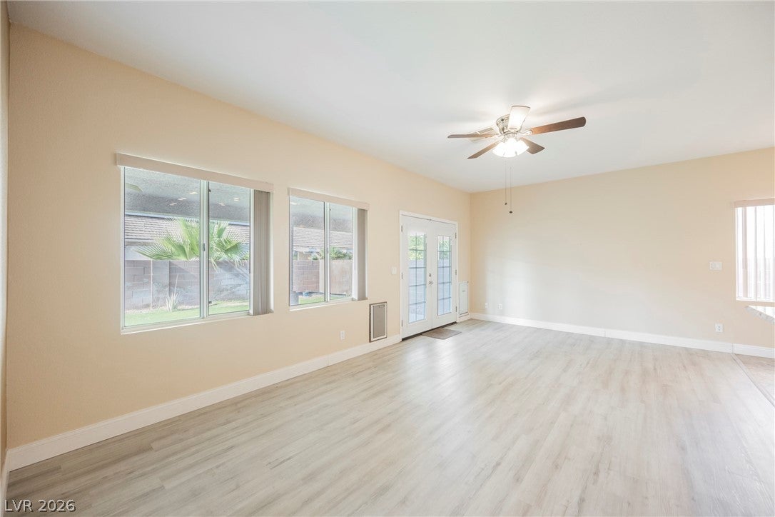 Henderson, Nevada, 89015, United States, 5 Bedrooms Bedrooms, ,2 BathroomsBathrooms,Residential,For Sale,1976773