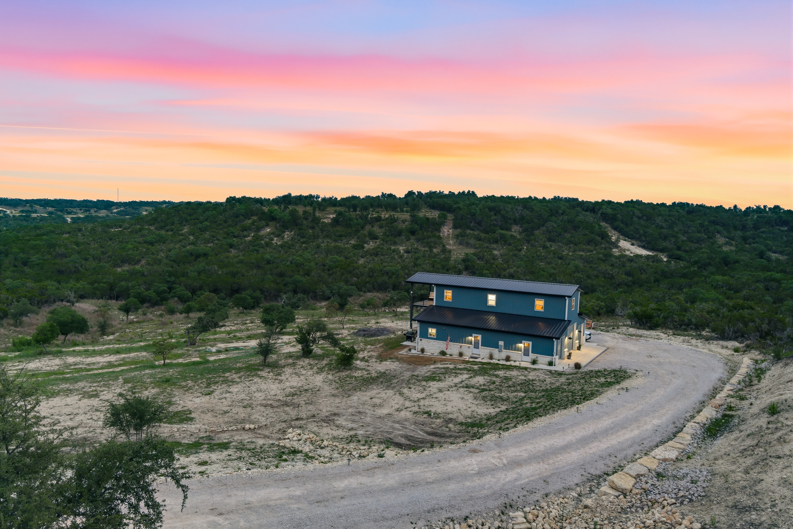  598 Lookout Mountain Road, Johnson City, TX 78636 - 物件實景