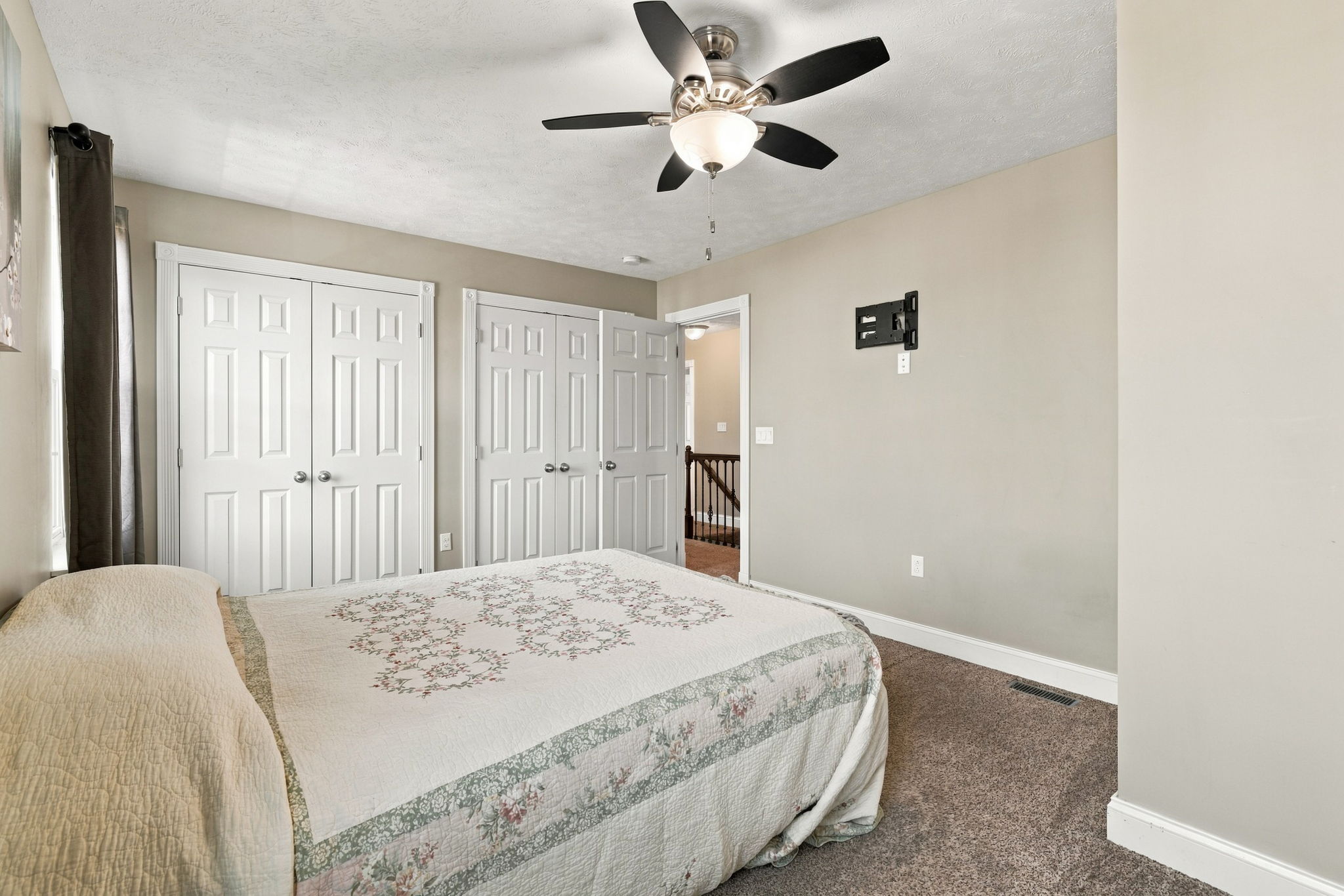  215 Horse Shoe Drive, Clinton, PA 15026 - 物件實景