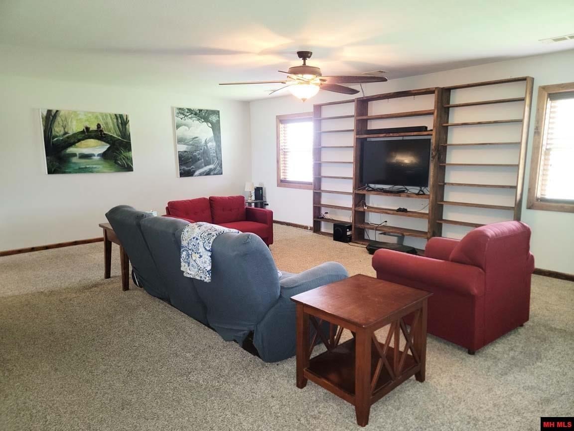 Franklin, Arkansas, 72536, United States, 5 Bedrooms Bedrooms, ,3 BathroomsBathrooms,Residential,For Sale,2039993