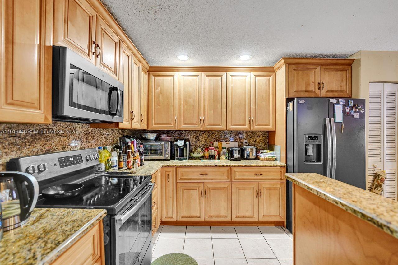 Miramar, Florida, 33025, United States, 3 Bedrooms Bedrooms, ,2 BathroomsBathrooms,Residential,For Sale,1996161