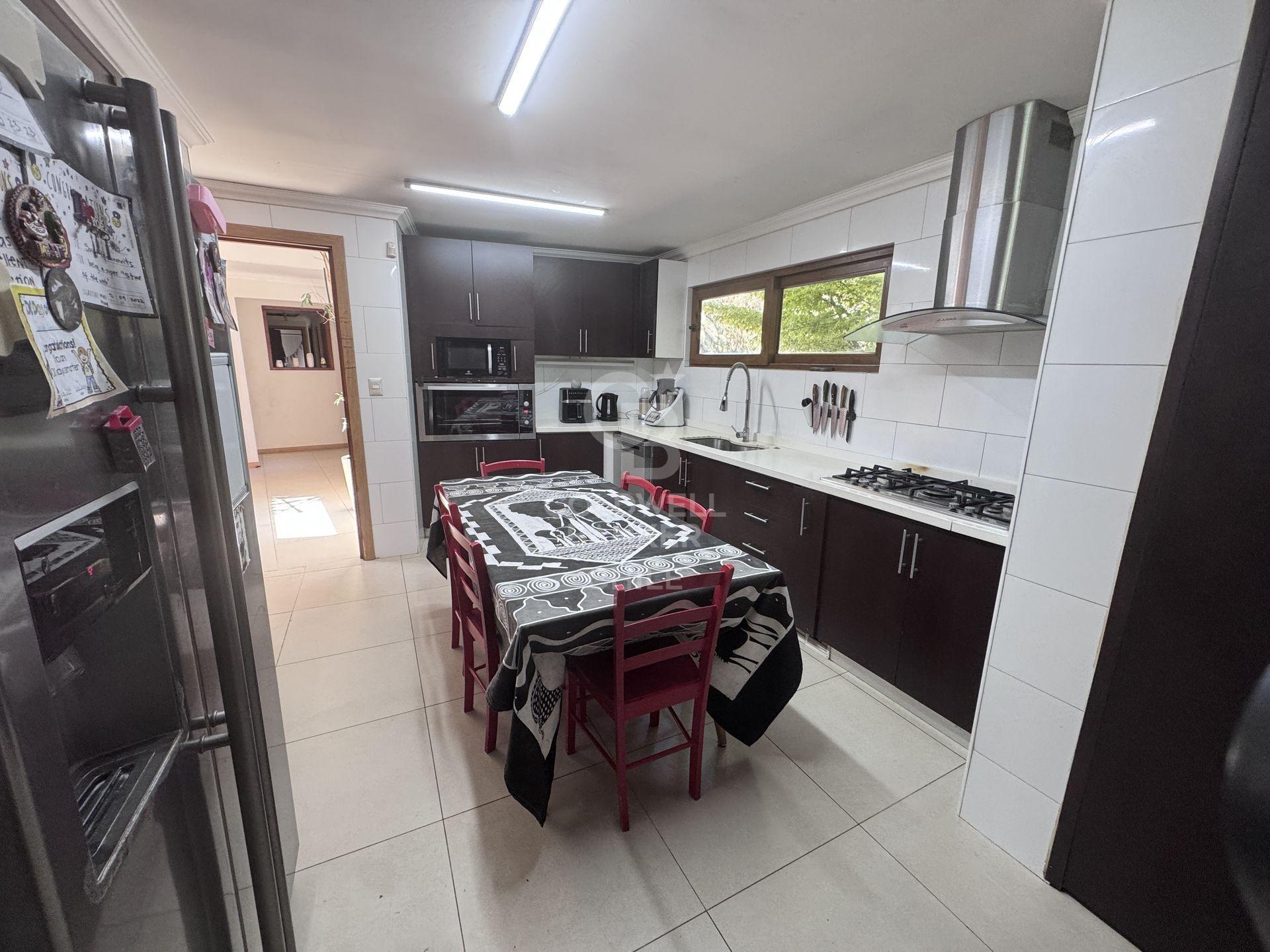 Colina, Chile, 4 Bedrooms Bedrooms, ,5 BathroomsBathrooms,Residential,For Sale,1777856