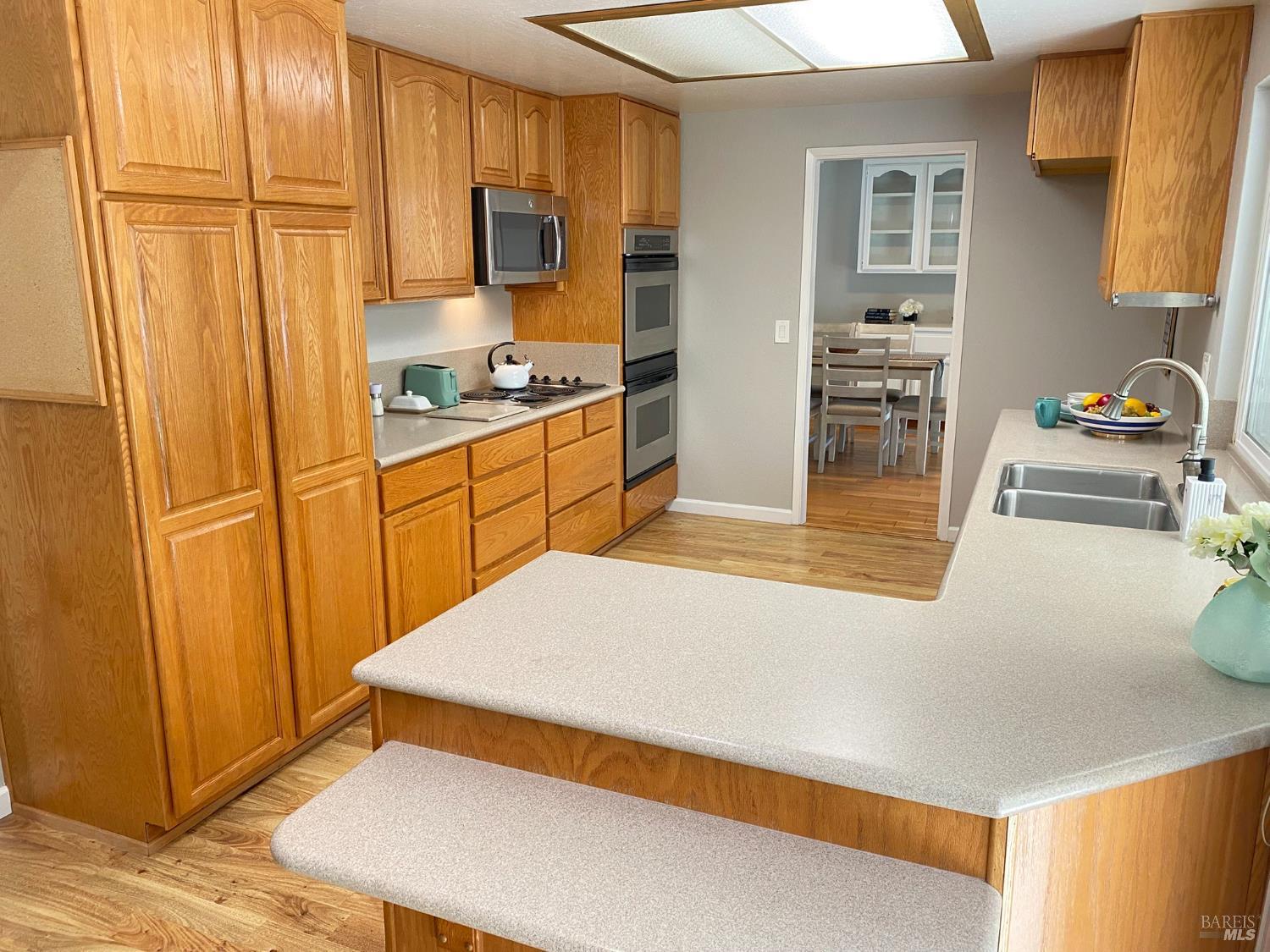 Vacaville, California, 95688, United States, 5 Bedrooms Bedrooms, ,3 BathroomsBathrooms,Residential,For Sale,1911426