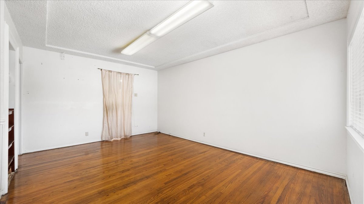 Gardena, California, 90249, United States, 3 Bedrooms Bedrooms, ,3 BathroomsBathrooms,Residential,For Sale,1937930
