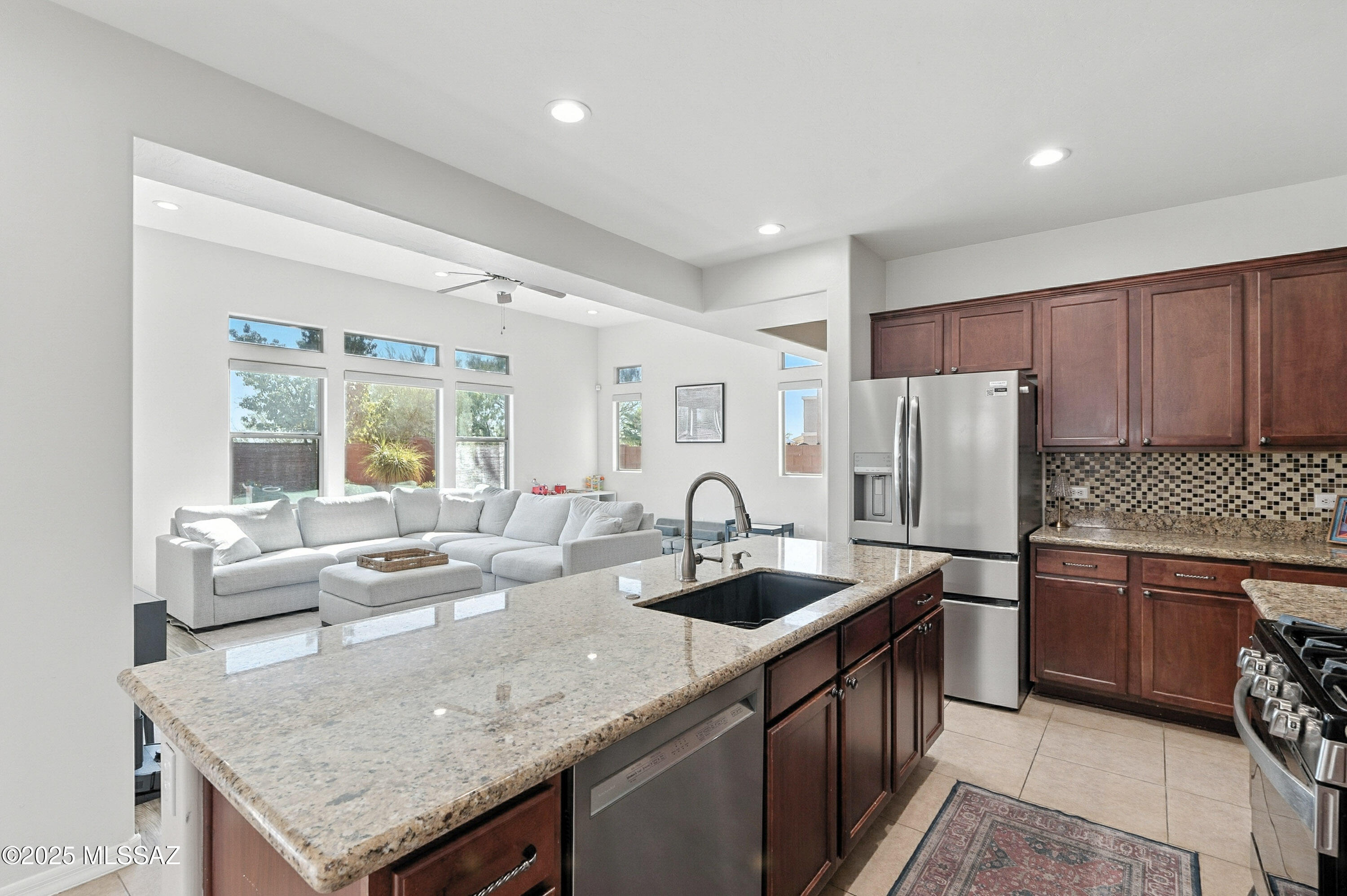 Marana, Arizona, 85658, United States, 3 Bedrooms Bedrooms, ,4 BathroomsBathrooms,Residential,For Sale,1911374