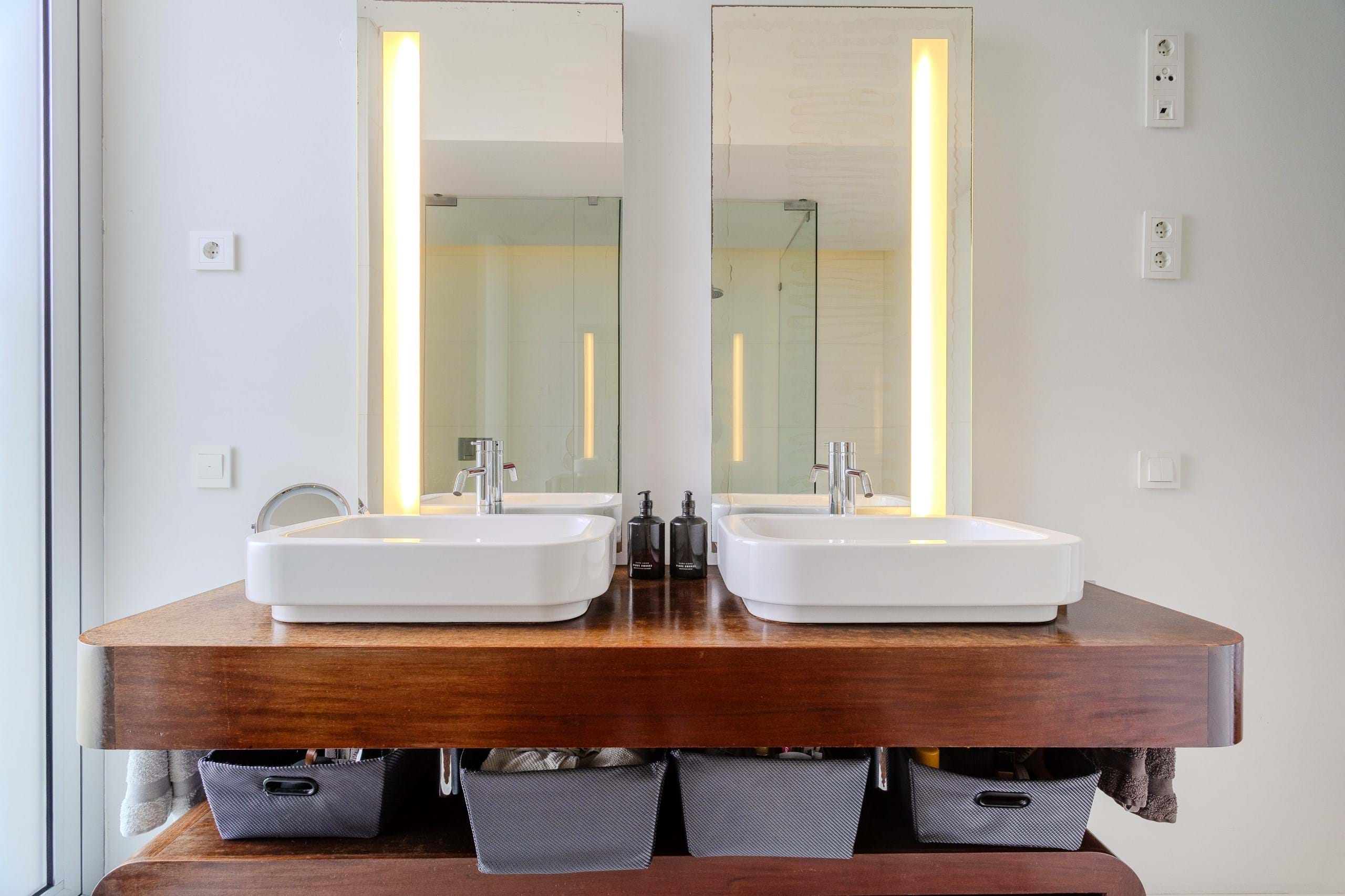 Ponta Delgada, Ilha de São Miguel, 9560-501, PT, 3 Bedrooms Bedrooms, ,4 BathroomsBathrooms,Residential,For Sale,1826448
