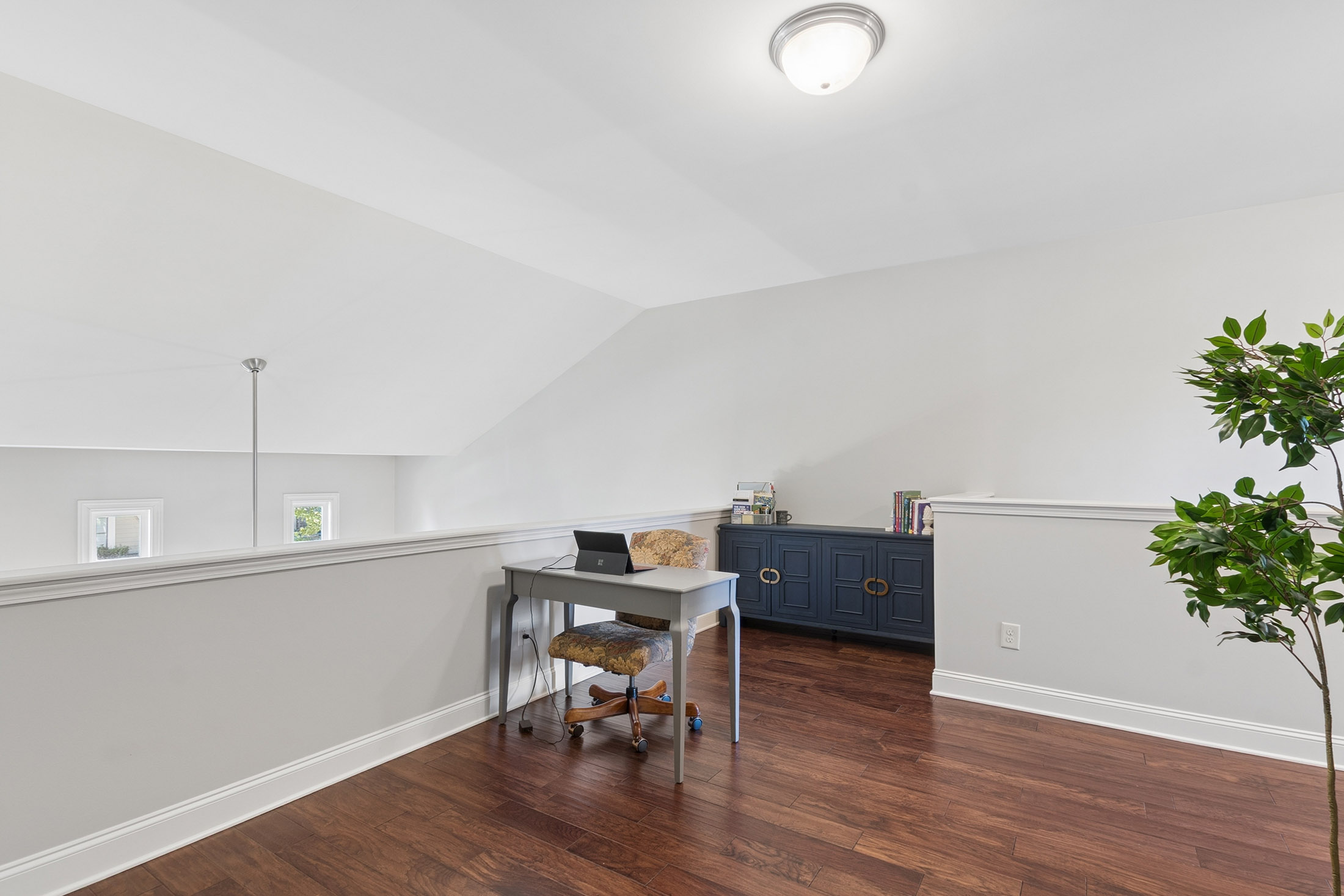  Charming Cape Cod Cottage Style Townhome - 物件實景