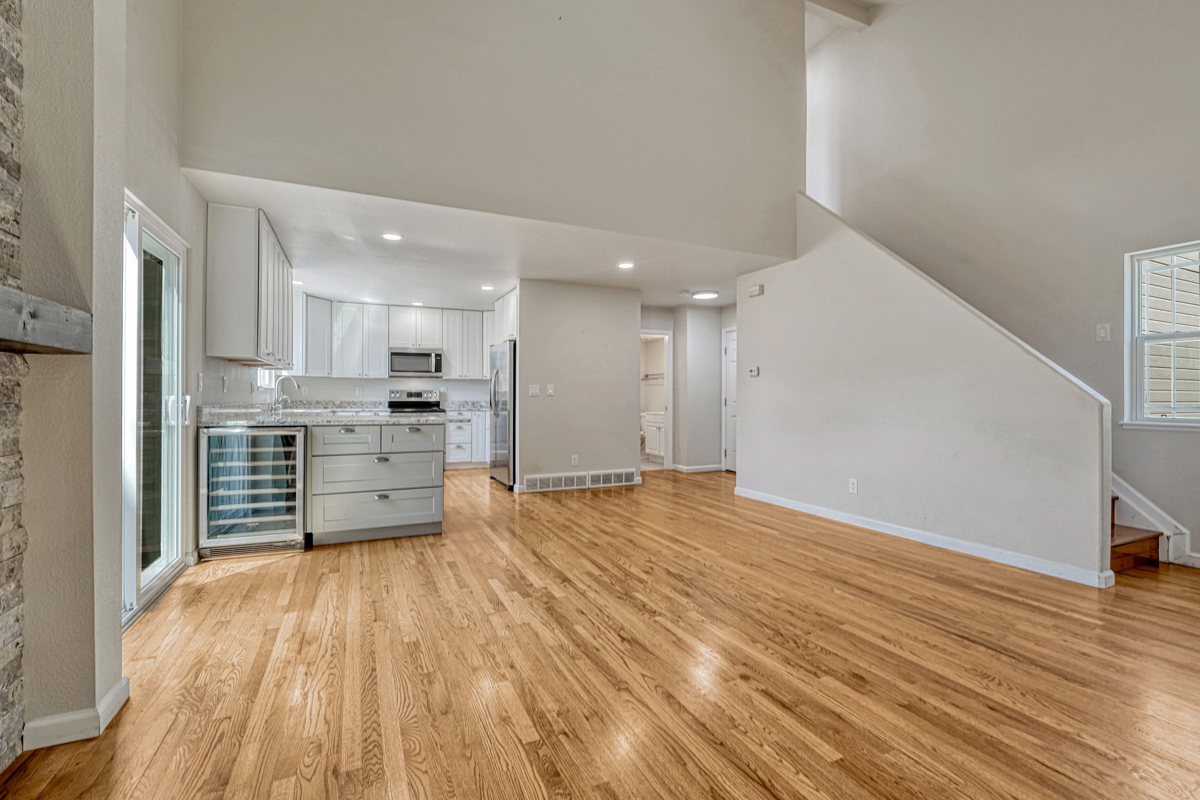  Hardwood Flooring and Mountain Views in 80919 - 物件實景