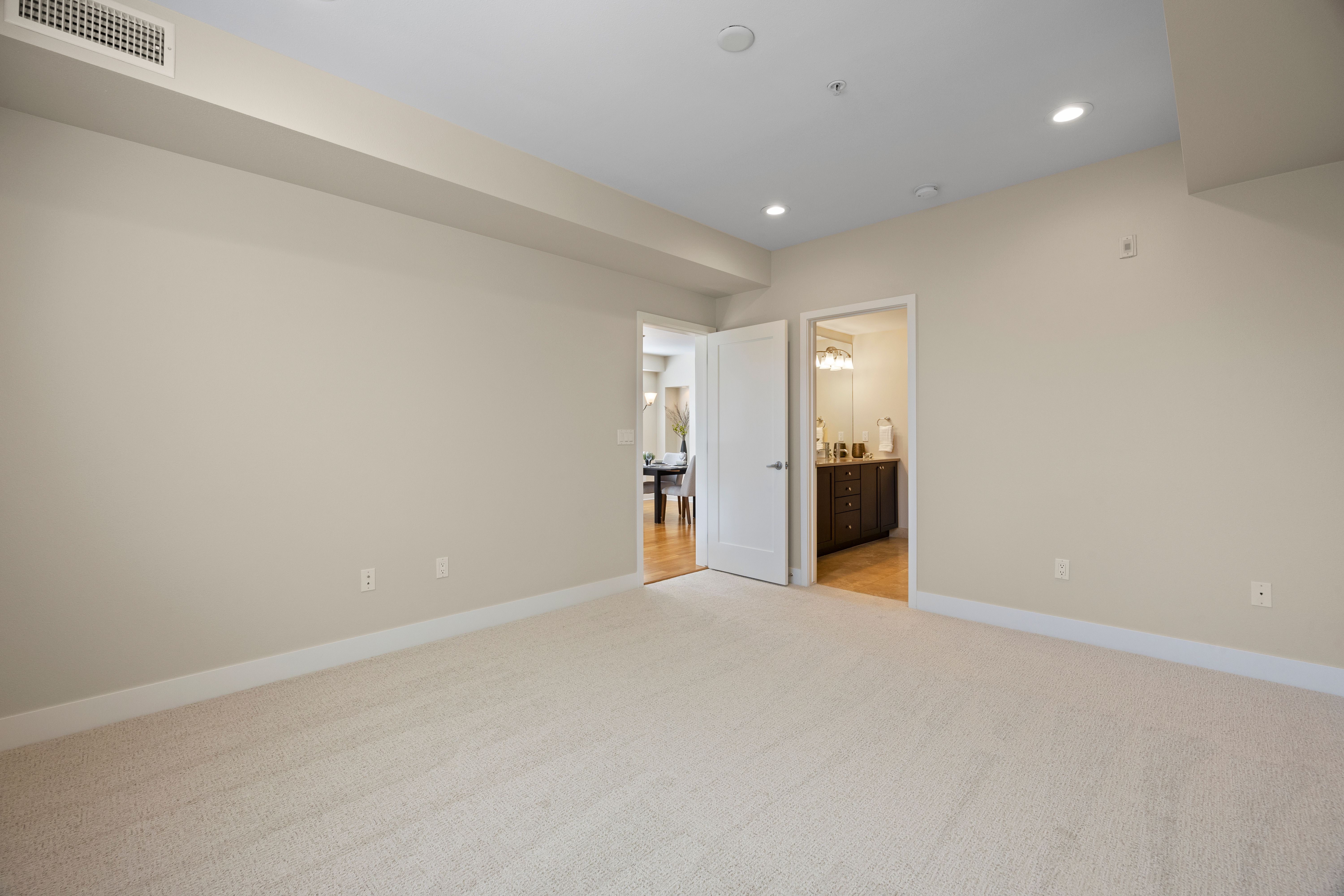  One-of-a-Kind Washington Park Retreat with Private Balcony - 物件實景