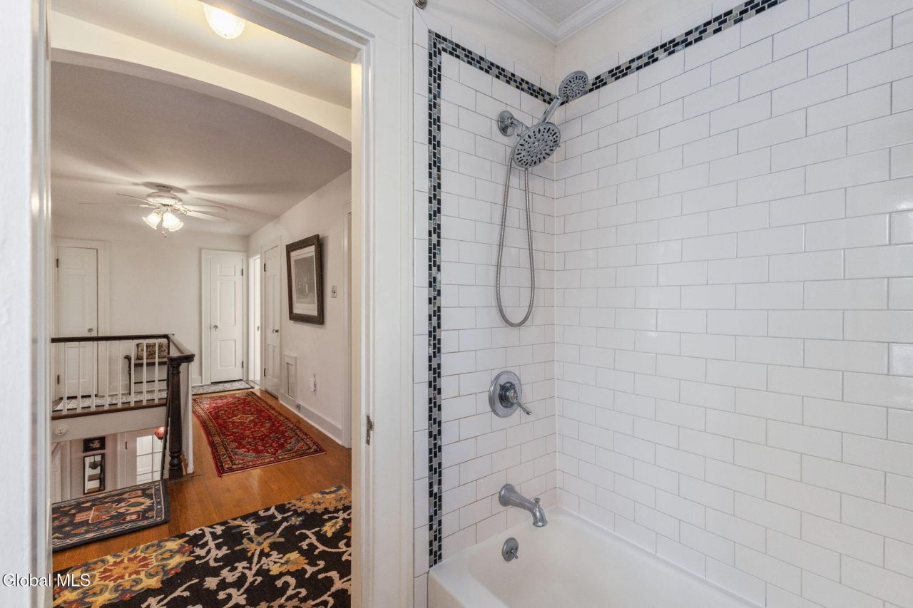 Niskayuna, New York, 12309, United States, 5 Bedrooms Bedrooms, ,3 BathroomsBathrooms,Residential,For Sale,1988361