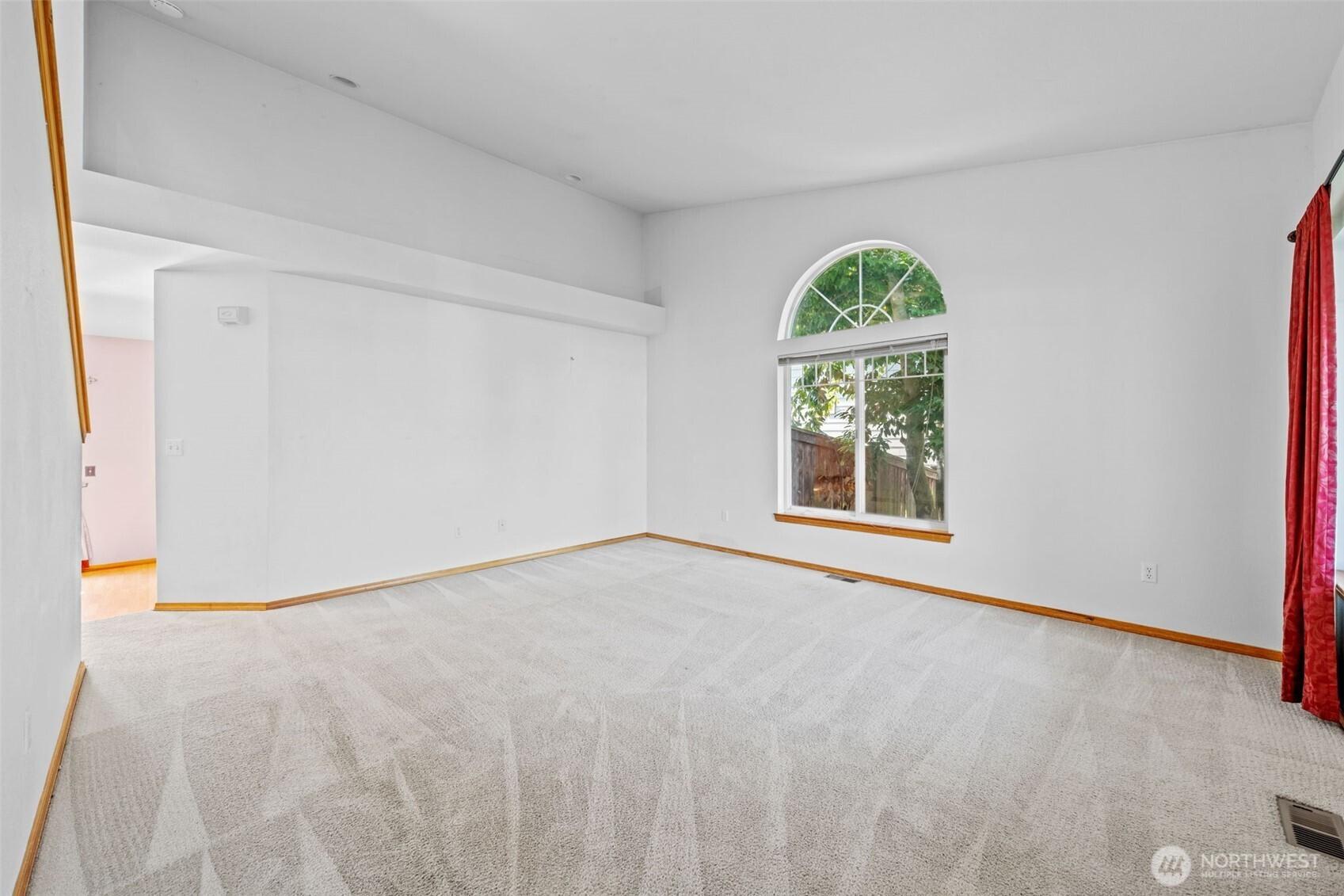TACOMA, Washington, 98422, United States, 4 Bedrooms Bedrooms, ,3 BathroomsBathrooms,Residential,For Sale,1948002