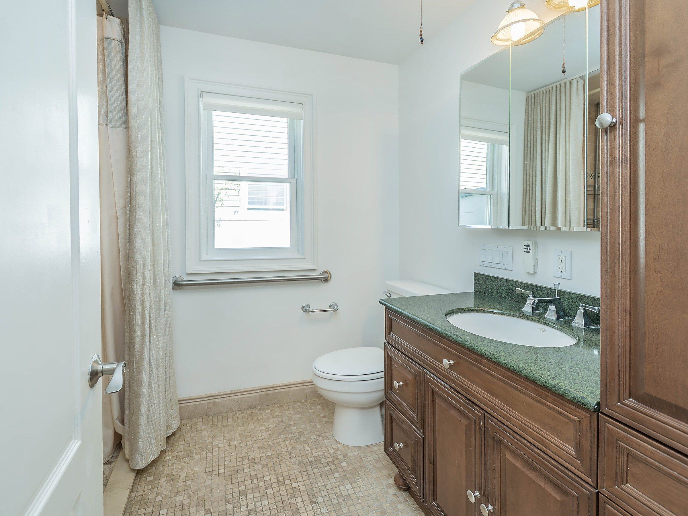  21 Marwood Road N, Port Washington, NY, 11050 - 物件實景