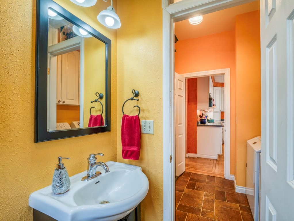 Bemidji, Minnesota, 56601, United States, 6 Bedrooms Bedrooms, ,2 BathroomsBathrooms,Residential,For Sale,2000102