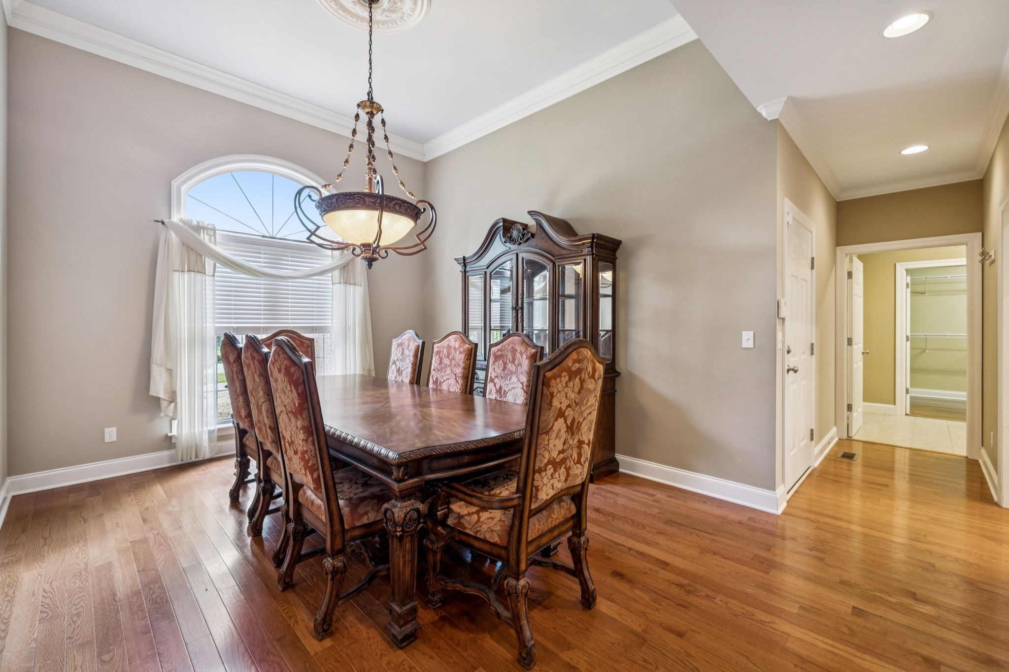 Manchester, Tennessee, 37355, United States, 4 Bedrooms Bedrooms, ,4 BathroomsBathrooms,Residential,For Sale,1937167