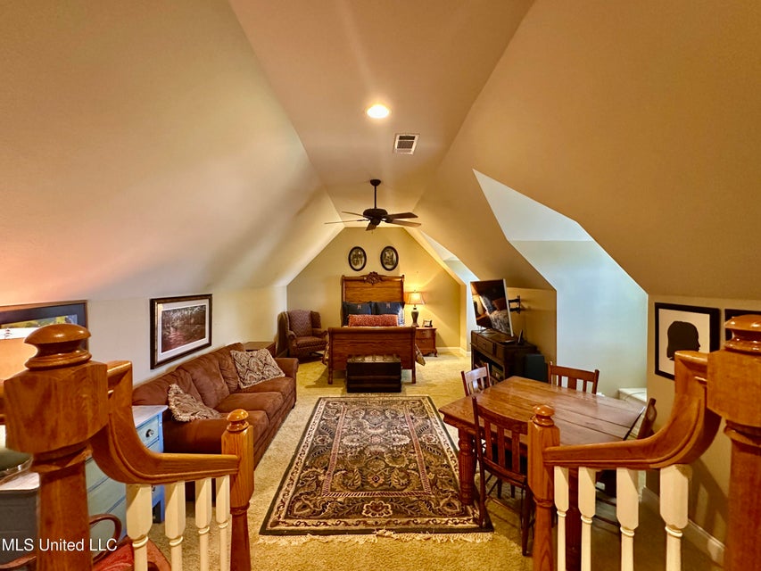 Clinton, Mississippi, 39056, United States, 5 Bedrooms Bedrooms, ,3 BathroomsBathrooms,Residential,For Sale,1904228