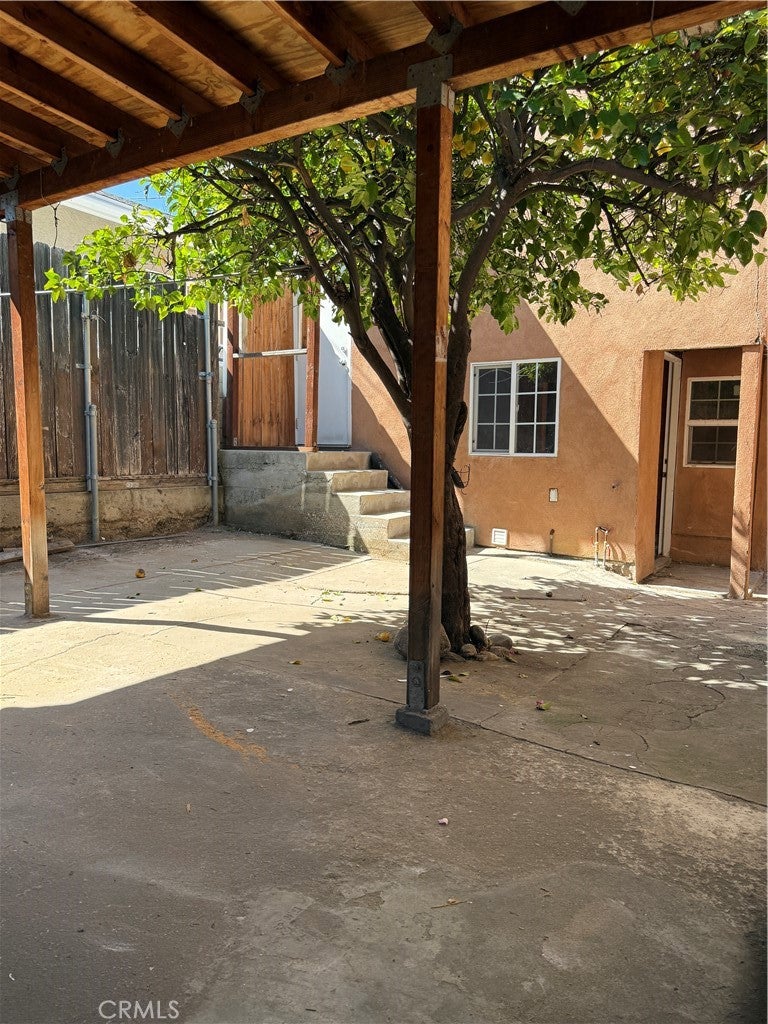 Los Angeles, California, 90042, United States, 2 Bedrooms Bedrooms, ,1 BathroomBathrooms,Residential,For Sale,1795464